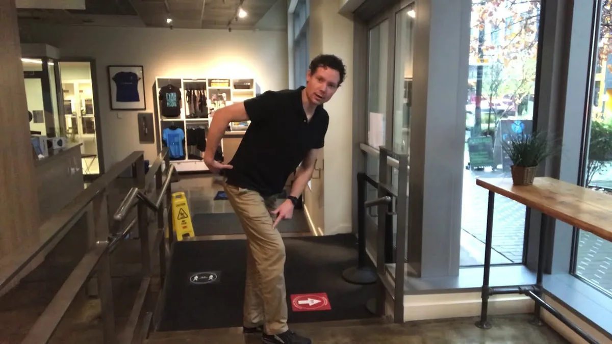 Video thumbnail: Eliminate Knee Pain When Climbing Stairs with This Glute Optimized Trick